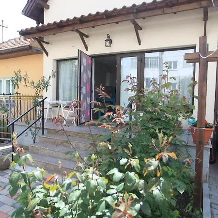 Lucas 38 Apartment